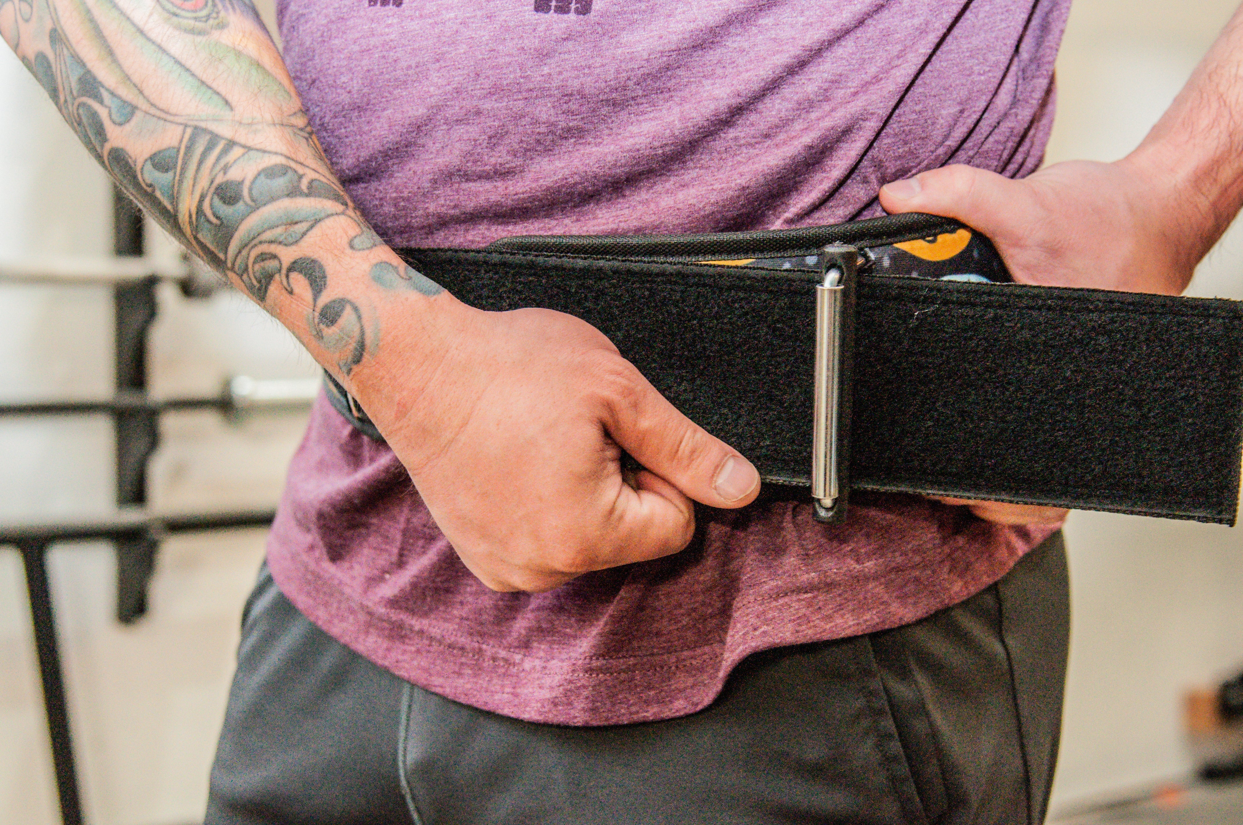 Pizza belt store buckle